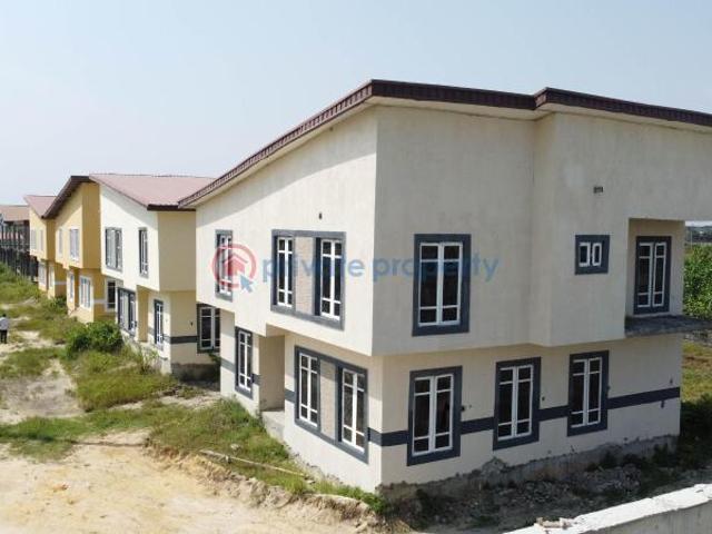 For sale: 4 bedroom Detached Duplex Off Giwa Gardens Monastery Road Sangotedo Lagos PID: 8PCPVN | Private Property Nigeria