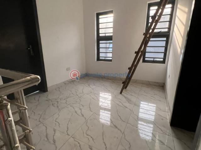 For sale: 4 bedroom House Adeniyi Jones Ikeja Lagos PID: 2PBFFX | Private Property Nigeria