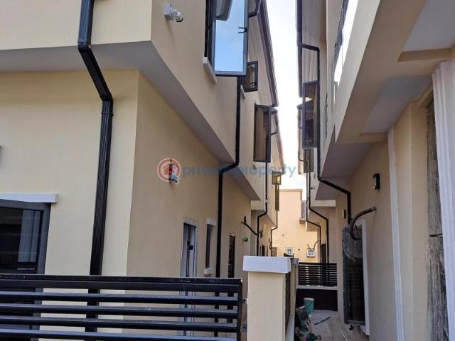 For sale: 4 bedroom House Ifako Gbagada Lagos PID: 7PBVAW | Private Property Nigeria