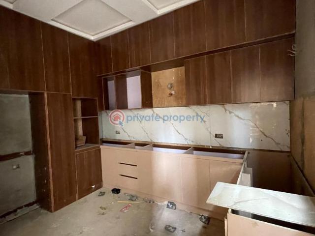 For sale: 4 bedroom House Omole Phase 2 Ojodu Lagos PID: 9PCHPS | Private Property Nigeria