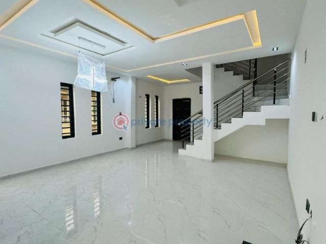 For sale: 4 bedroom Semi detached Duplex Magodo Phase 1 Magodo GRA Phase 1 Ojodu Lagos PID: 3PCQGY | Private Property Nigeria