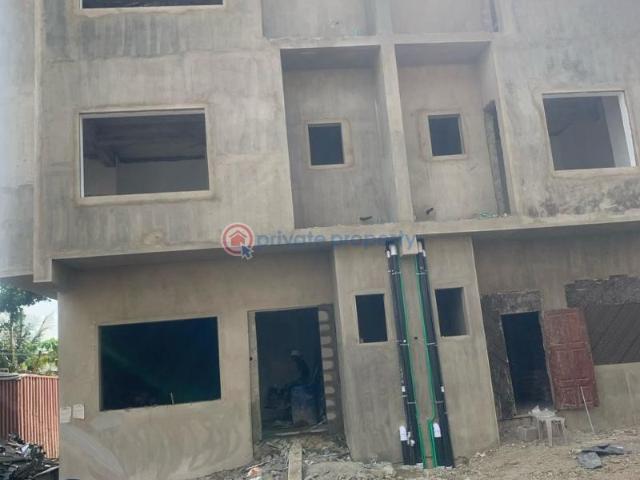 For sale: 4 bedroom Terrace Ajanoku Estate, Opebi Ikeja Lagos PID: 7PCMJW | Private Property Nigeria