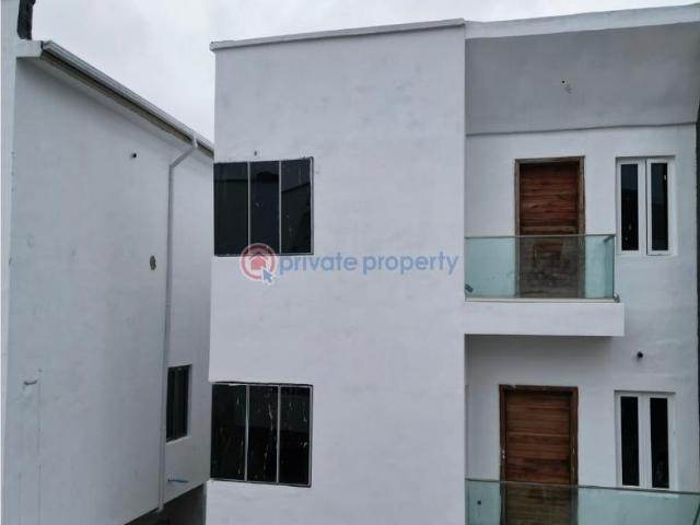 For sale: 4 bedroom Terraced Duplex Number 31, Off Freedom Way Close To Oba Elegushi Palace, Lekki Phase 1 Lagos PID: 2PBUCC | Private Property Nigeria