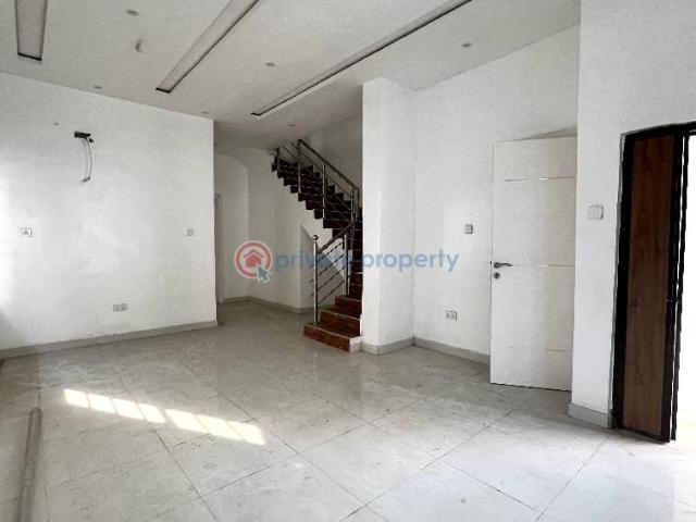 For sale: 4 bedroom Terraced Duplex Ramat Estate Ogudu GRA Ojota Lagos PID: 5PBKRF | Private Property Nigeria