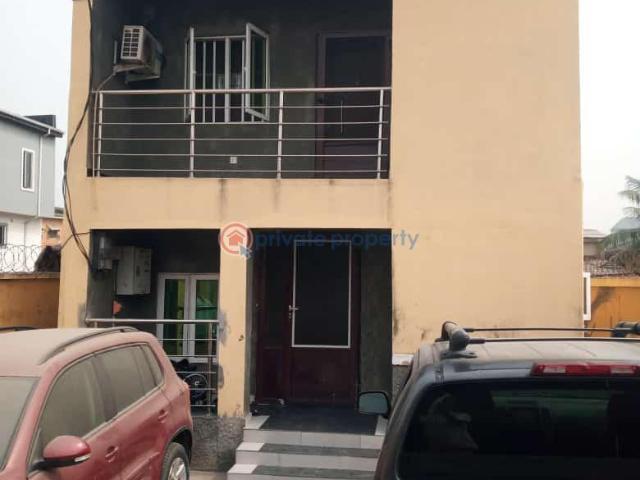 For sale: 4 bedroom Terraced Duplex Sabo Yaba Lagos PID: 1PBPJS | Private Property Nigeria
