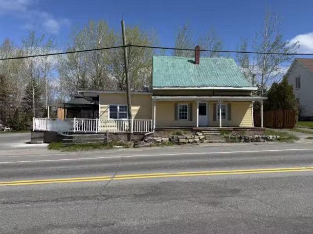 For sale: 5251 Av. du Pont N. Alma, Quebec G8E1T2 28970540