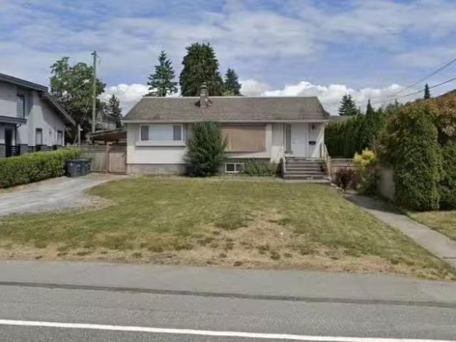 For sale: 5820 184 STREET, Surrey, British Columbia V3S4N3 R.