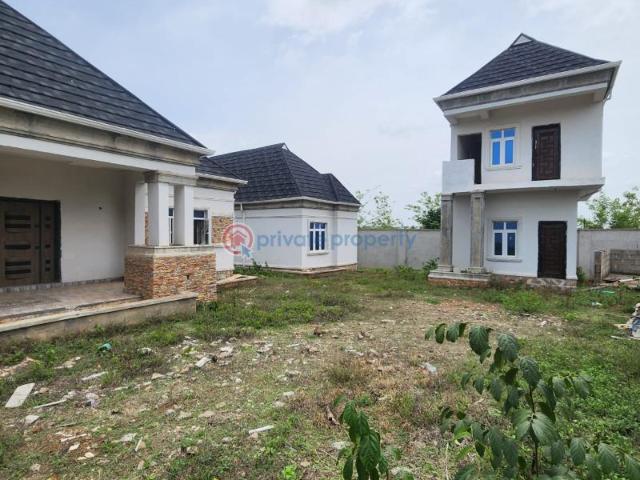 For sale: 5 bedroom Block Of Flats Adewumi, Iyana Ajia Egbeda Ibadan Oyo PID: 6PCMJG | Private Property Nigeria