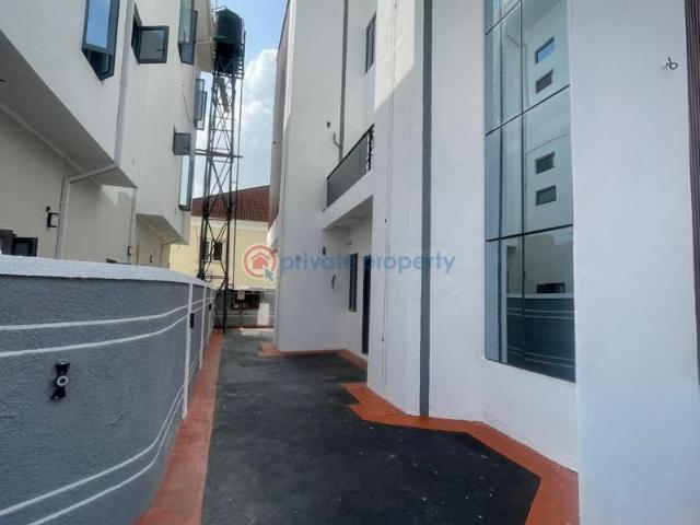 For sale: 5 bedroom Detached Duplex Magodo GRA Phase 2 Kosofe/Ikosi Lagos PID: 3PCQDY | Private Property Nigeria