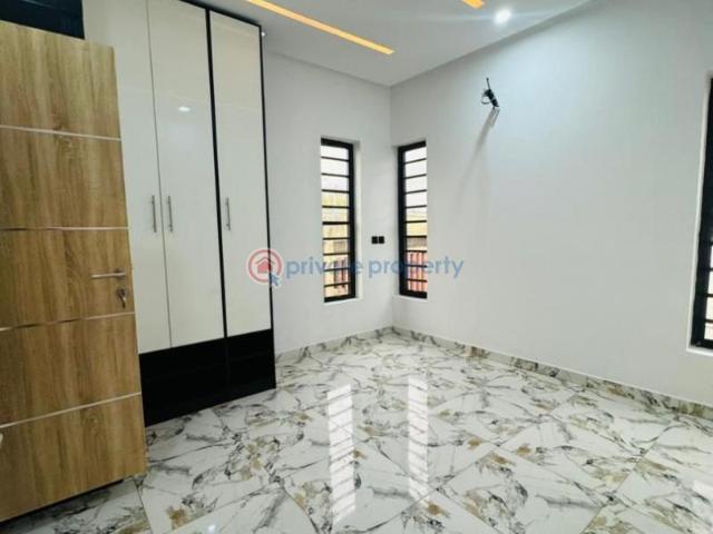 For sale: 5 bedroom Detached Duplex Ogudu G. R.a Obalende Lagos Island PID: 7PBYYR | Private Property Nigeria