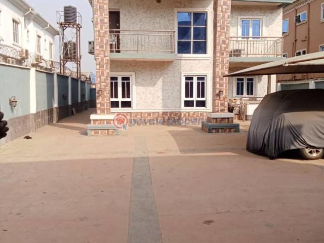 For sale: 5 bedroom Detached Duplex Oke Afa Axis Oke afa Isolo Lagos PID: 2PCLKK | Private Property Nigeria