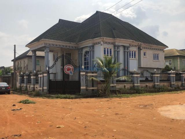 For sale: 5 bedroom Detached Duplex Baruwa Ipaja Lagos PID: 2PCNSH | Private Property Nigeria