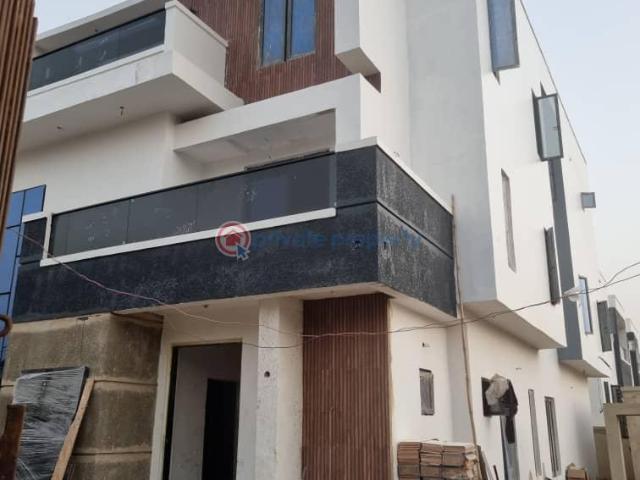 For sale: 5 bedroom Detached Duplex Gowon Estate Egbeda Alimosho Lagos PID: 8PCEEM | Private Property Nigeria