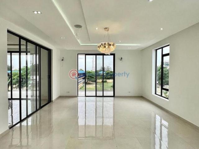For sale: 5 bedroom Duplex Secure Estate At Ikoyi Lekki Ikoyi Lagos PID: 6PATAU | Private Property Nigeria