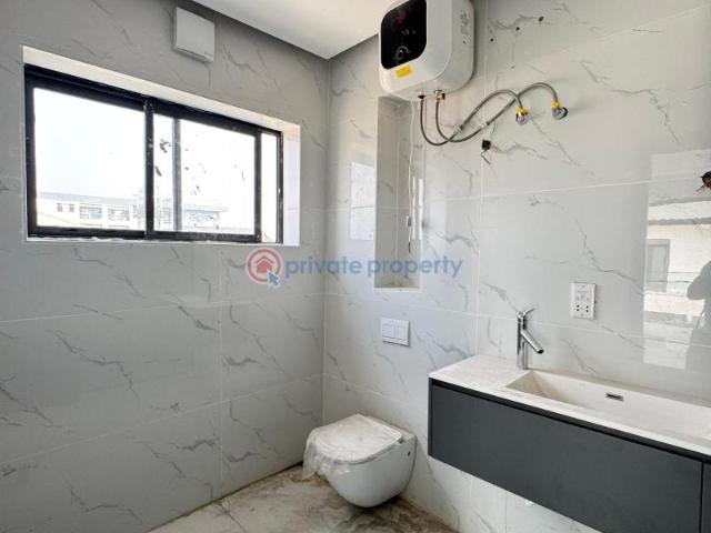 For sale: 5 bedroom Semi detached Duplex Parkview Estate Ikoyi Lagos PID: 0PCVAF | Private Property Nigeria