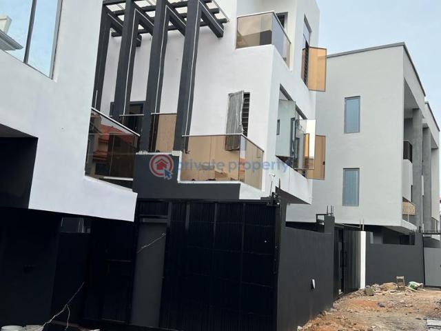 For sale: 5 bedroom Terrace Gra Omole Phase 1 Ojodu Lagos PID: 7PBFEG | Private Property Nigeria
