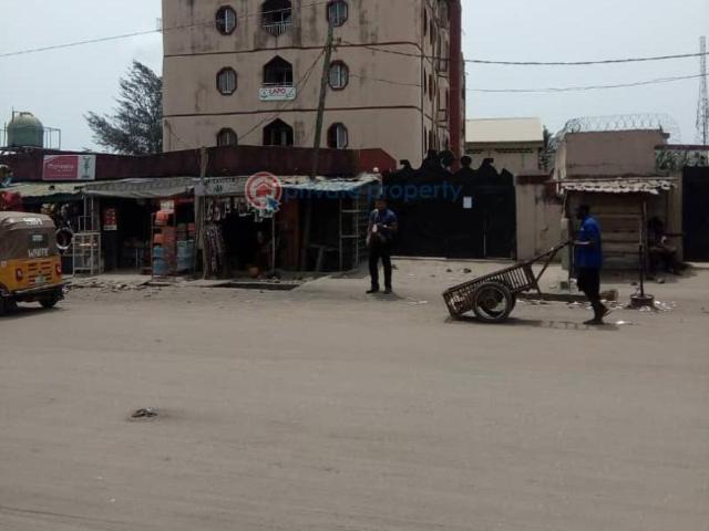 For sale: 6 bedroom Block Of Flats Alaba Ojo Lagos PID: 8PBSMN | Private Property Nigeria