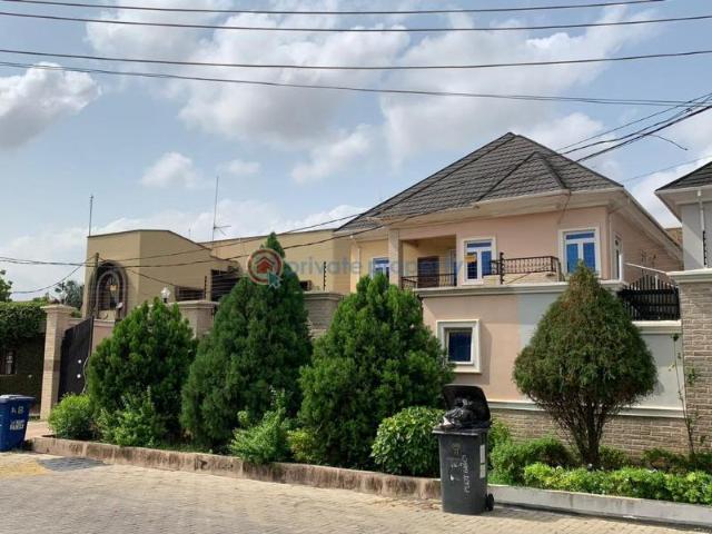 For sale: 6 bedroom Detached Duplex Omole Phase 2 Ojodu Lagos PID: 0PBNXV | Private Property Nigeria
