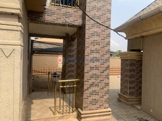 For sale: 6 bedroom Duplex Ikotun /Igando Lagos PID: 4PAXYA | Private Property Nigeria