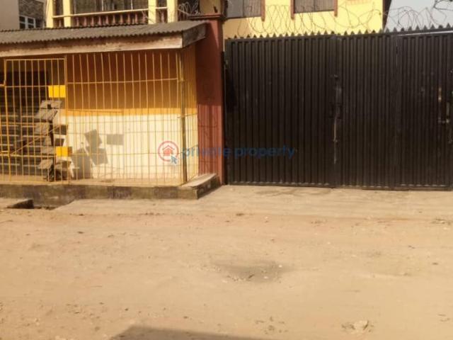For sale: 6 bedroom Duplex Seliat Egbeda Egbe/Idimu Lagos PID: 9PBMEM | Private Property Nigeria