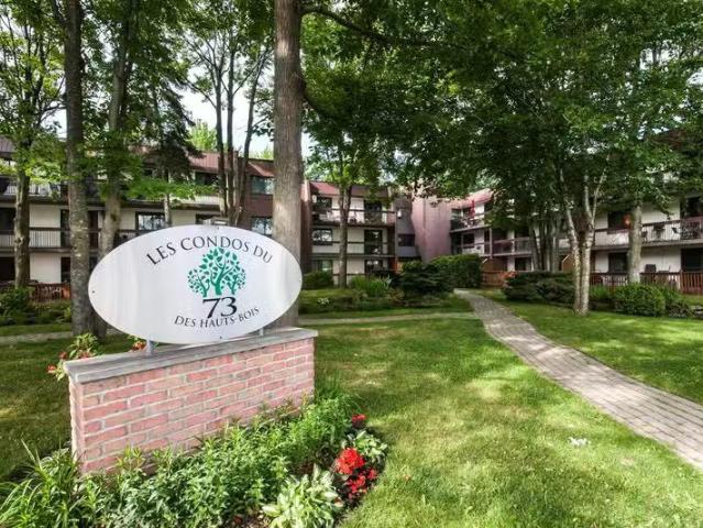 For sale: 73 Boul. des Hauts Bois, #215, Sainte Julie, Quebec.