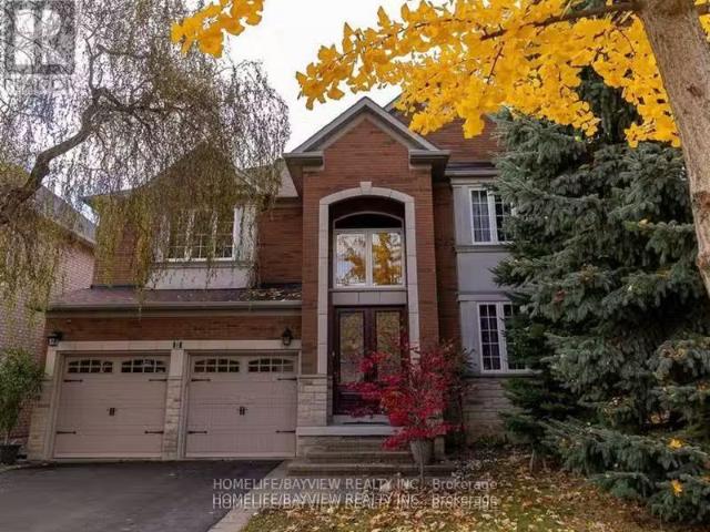 For sale: 8 PICO CRESCENT, Vaughan Beverley Glen, Ontario L4.