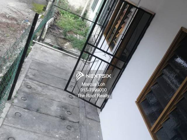 For sale  8 @   【 全新双层排楼 】 ️20 × 70方尺️ 4房4厕 接近拿锁匙 #屋主忍痛割爱 ‼️只售735‼️