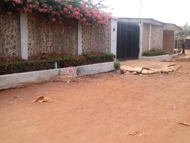 For sale: 9 bedroom Bungalow Matogun Off Oke Aro Ijaye Ojokoro Ifako Ijaiye Lagos PID: 7PCRMF | Private Property Nigeria
