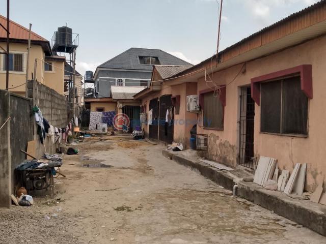 For sale: 10 bedroom Bungalow Good Seed Estate Badore Ajah Lagos PID: 8PCNPJ | Private Property Nigeria