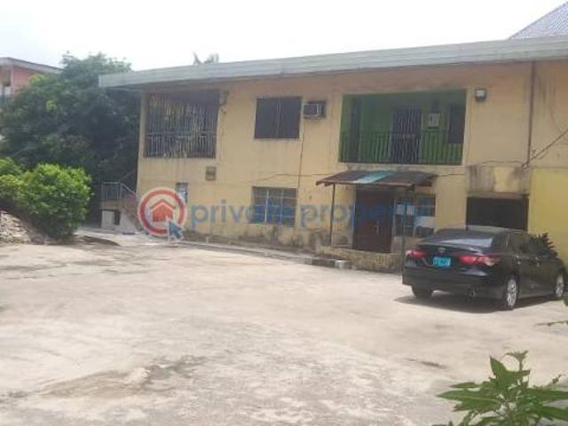 For sale: 10 bedroom Townhouse Olu Obasanjo Road, Port Harcourt Rivers PID: 2PCLCX | Private Property Nigeria