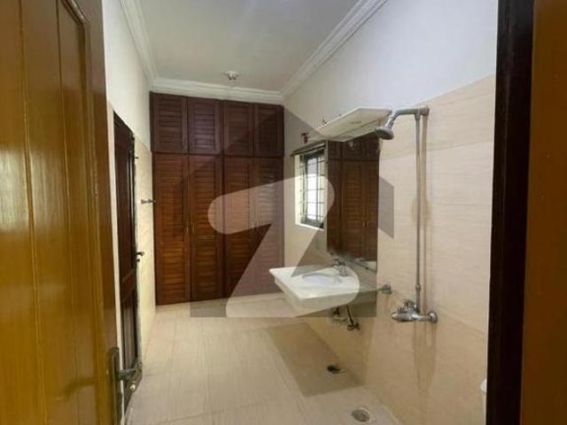 For sale 10 Marla 35*70 single unit house in Bahria Town Phase 5