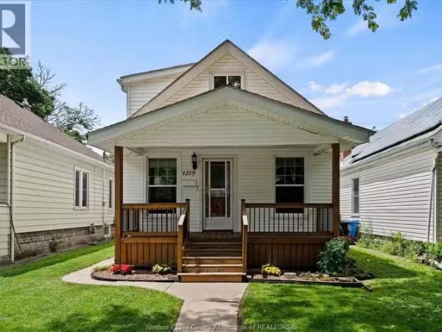 For sale: 1215 LINCOLN ROAD, Windsor, Ontario N8Y2H9 26020549