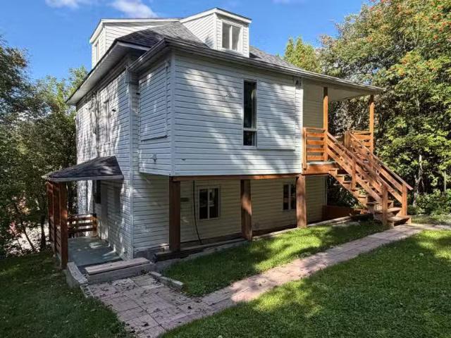 For sale: 126 128 Rue Price E. Saguenay Chicoutimi, Quebec G.
