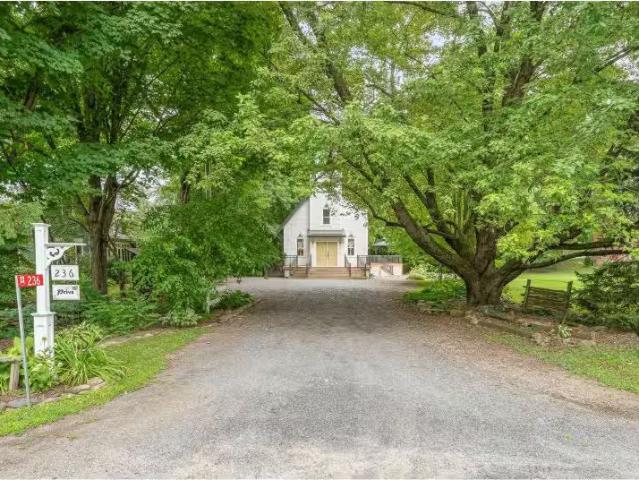 For sale: 236C Ch. de Mystic, Saint Ignace de Stanbridge, Queb.