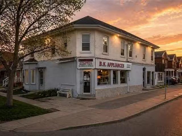 For sale: 260 MURRAY Street, Brantford, Ontario N3S5S5 40823.
