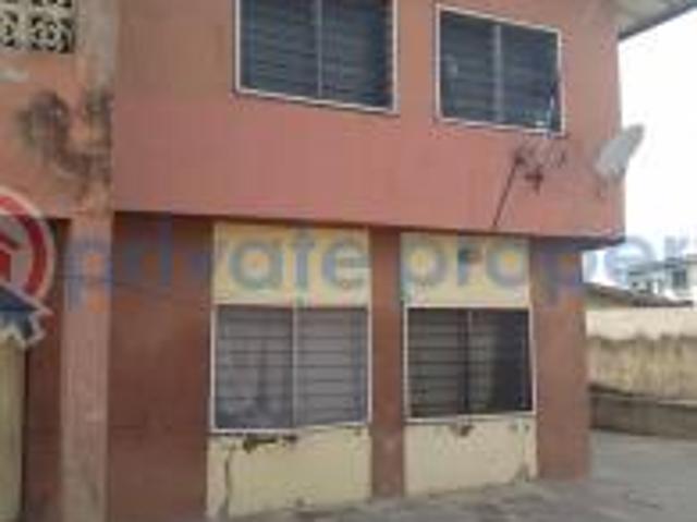 For sale: 2 bedroom Block Of Flats Along Monatan Iyana Church Road Ibadan Oyo PID: 2PCKBV | Private Property Nigeria