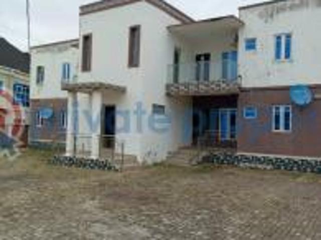 For sale: 2 bedroom Block Of Flats Kolapo Ishola Gra Akobo Ibadan Oyo PID: 3PCKUW | Private Property Nigeria