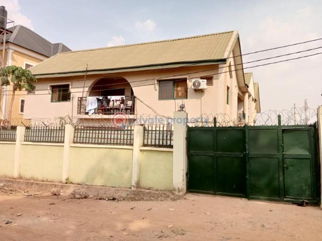 For sale: 2 bedroom Block Of Flats Jikwoyi, Abuja Central Area Abuja Phase 1 PID: 1PCMMB | Private Property Nigeria