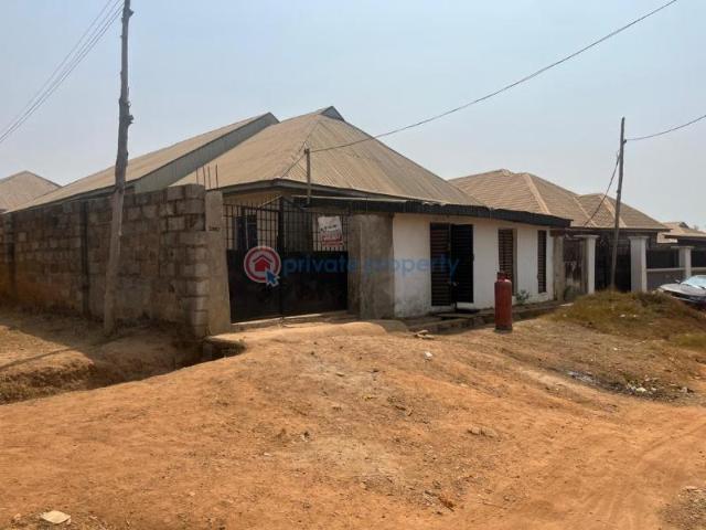 For sale: 2 bedroom Block Of Flats Olonde, Ologuneru Ibadan Oyo PID: 2PCKNA | Private Property Nigeria