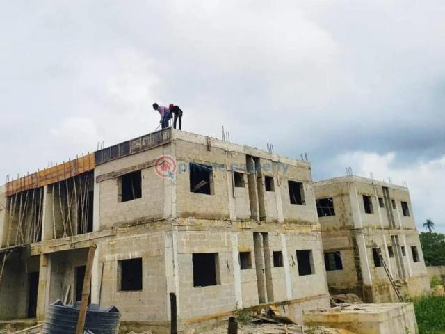 For sale: 2 bedroom Block Of Flats The Galilee Estate Phase Ll In Eliozu Port Harcourt Rivers PID: 6PCMRV | Private Property Nigeria