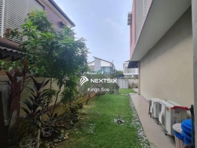 For Sale: 2 Bedrooms Only For RM 800,000! Less than 5mins to LRT!