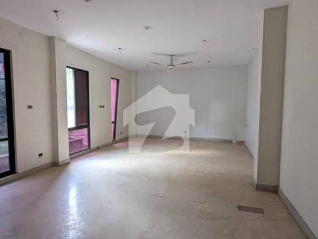 FOR SALE 2 Kanal Triple Storey 8 Beds Duplex House CDA Transfer F_7/4