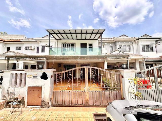 For Sale 2 Story Taman Puncak JalilBandar Putra Permai Seri Kembangan