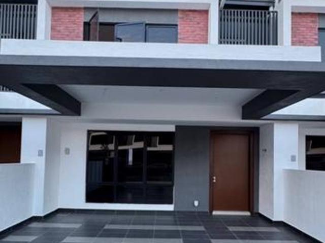 For Sale 2 Storey 22X 70 Ferrous 1Alam Impian Seksyen 35 Shah Alam