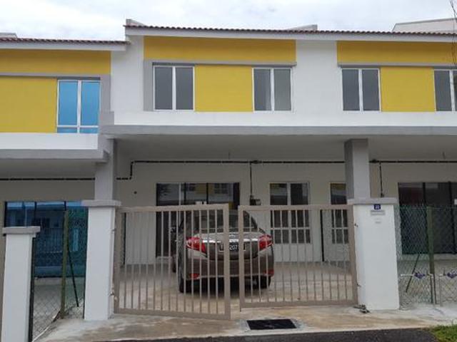 FOR SALE 2 Storey Terrace Semenyih Parkland Seksyen 6 Bdr Rinching