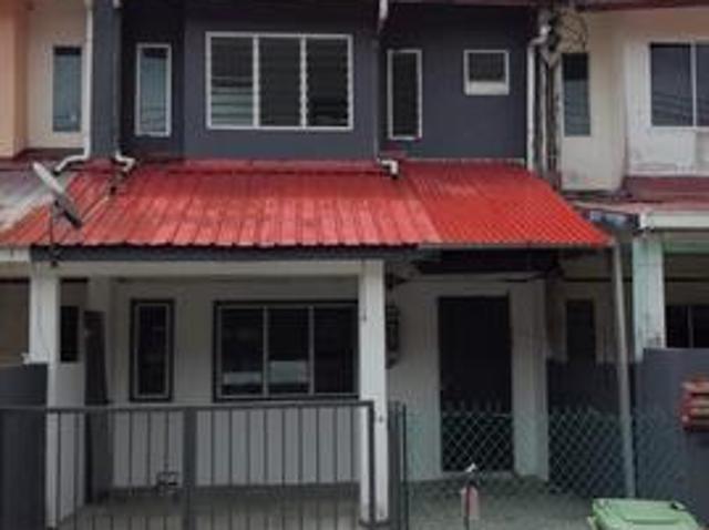 For Sale 2 Storey IntermediateBatu 18 Batu Gong
