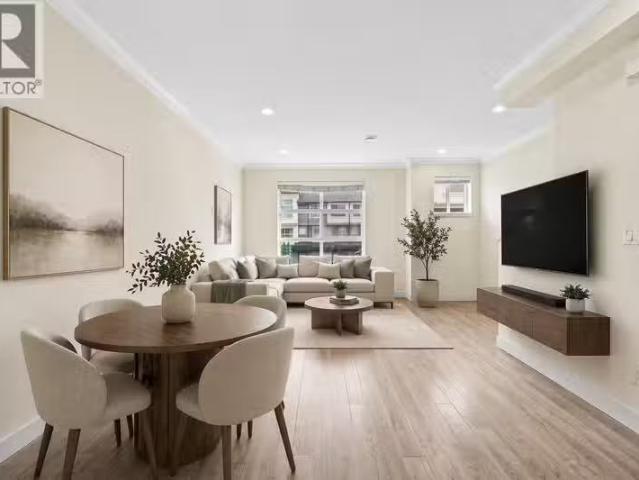 For sale: 2 4191 NO.4 ROAD, Richmond, British Columbia V6X2M2.
