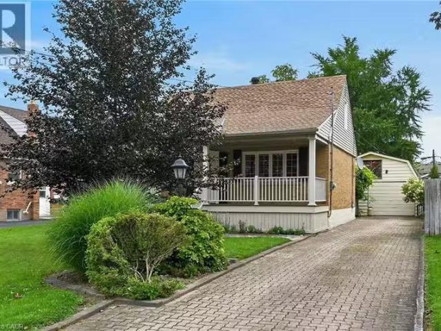 For sale: 31 GAILMONT Drive, Hamilton, Ontario L8K4B2 40856921