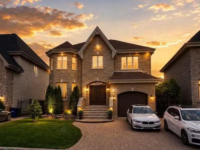 For sale: 3261 Rue d'Ankara, Laval Auteuil, Quebec H7K0A6.