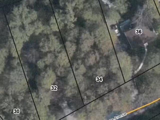 For sale: 34 LEANNE AVENUE, Otonabee South Monaghan, Ontario K.